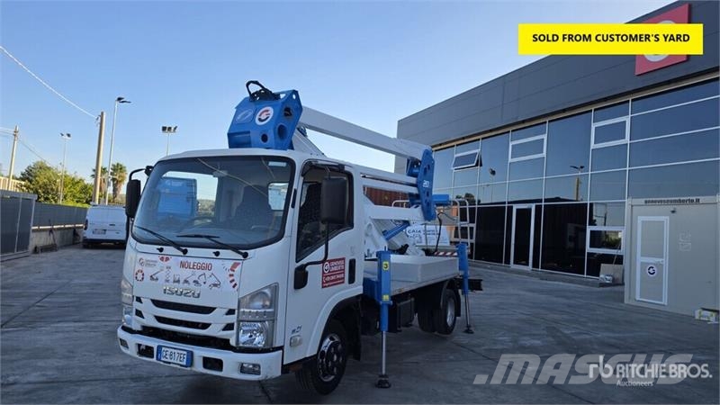 Isuzu Socage 20D 20 m on  Isuzu M21 Bucket Truck المنصات الهوائية المثبتة على شاحنة