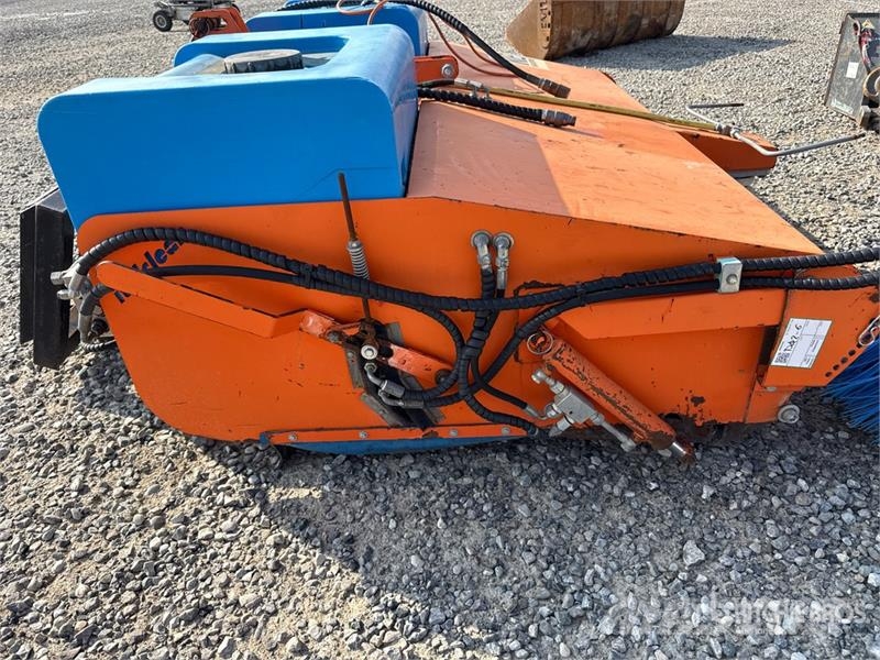 Italclean Classic Medium 180.1 Skid Steer Broom Süpürgeler