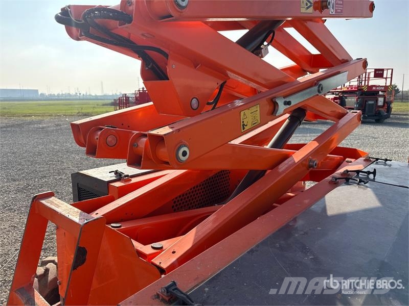 Iteco IT12180DE Diesel Scissor Lift Käärtõstukid