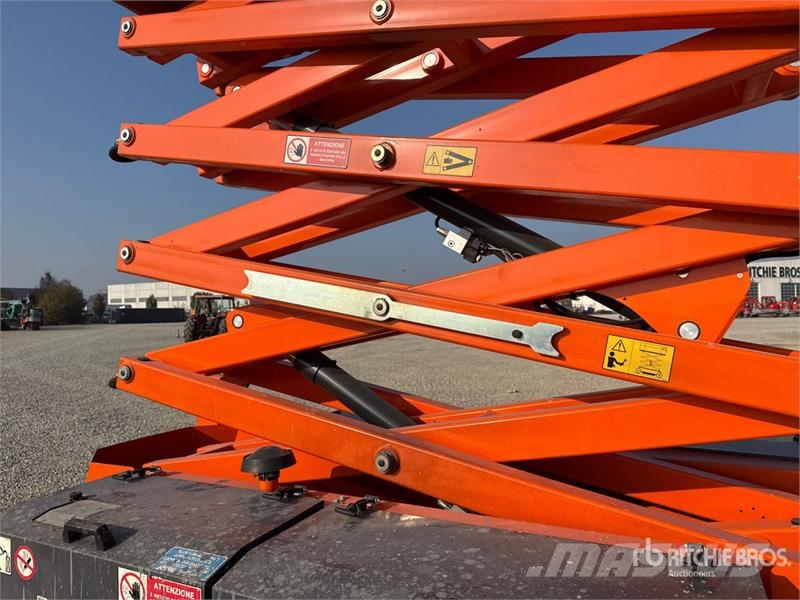 Iteco IT12180DE Diesel Scissor Lift Käärtõstukid