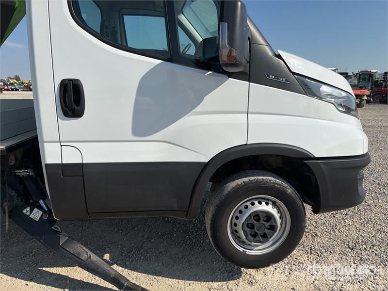 Iveco 19-8,5 HQ 19 m on Iveco Daily 35-140 Bucket Truck LKW-Arbeitsbühnen