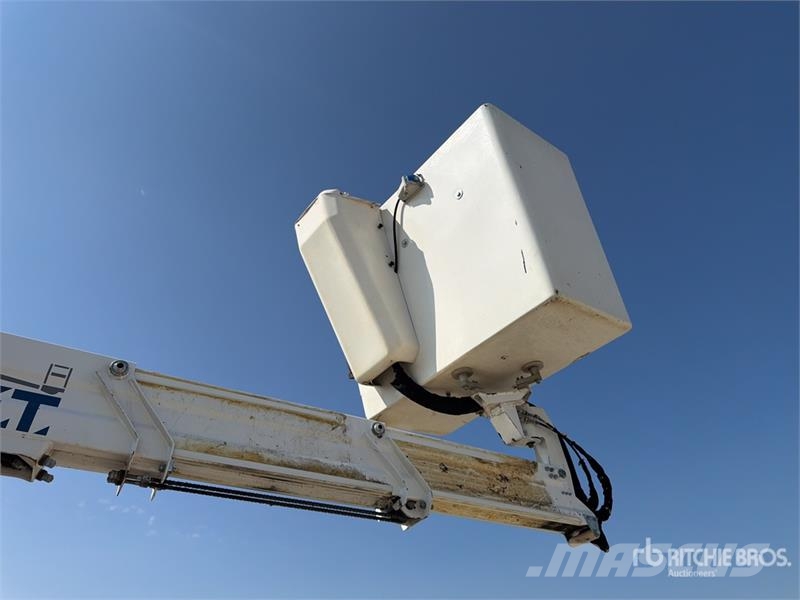 Iveco 19-8,5 HQ 19 m on Iveco Daily 35-140 Bucket Truck LKW-Arbeitsbühnen