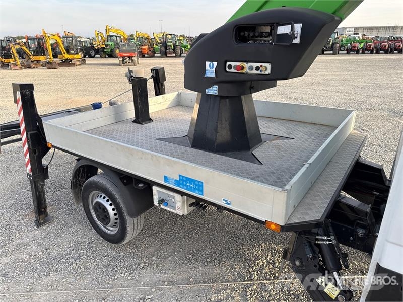 Iveco 20 m on Iveco Daily 35-140 Bucket Truck Plataformas aéreas montadas em caminhão