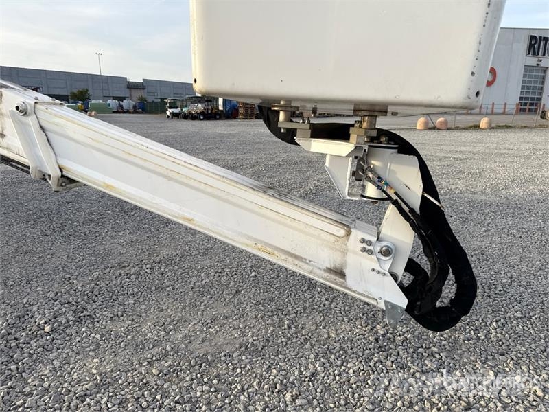 Iveco 20 m on Iveco Daily 35-140 Bucket Truck Plataformas aéreas montadas em caminhão