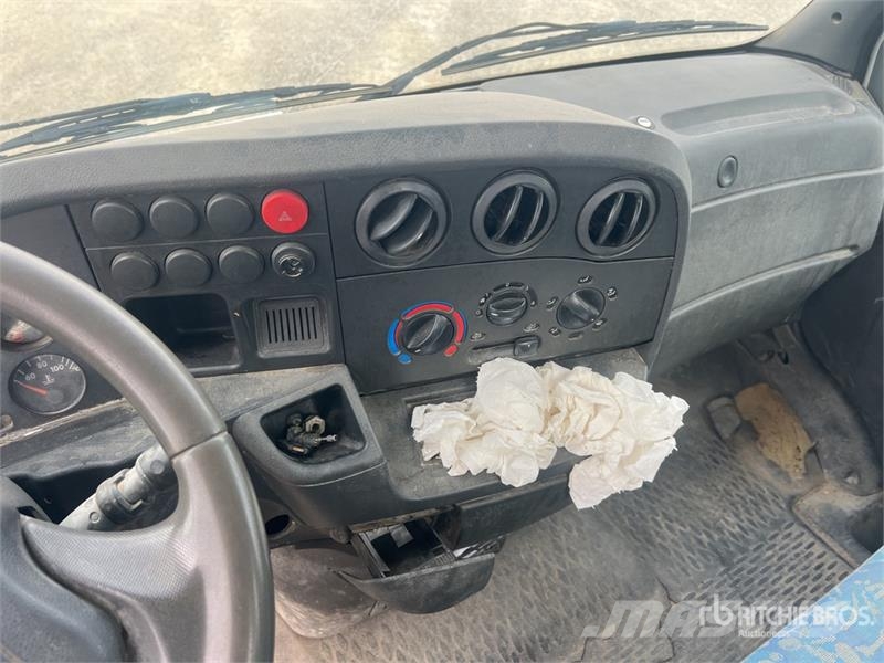 Iveco 29L9 Flatbed Truck Flatbed/Dropside trucks
