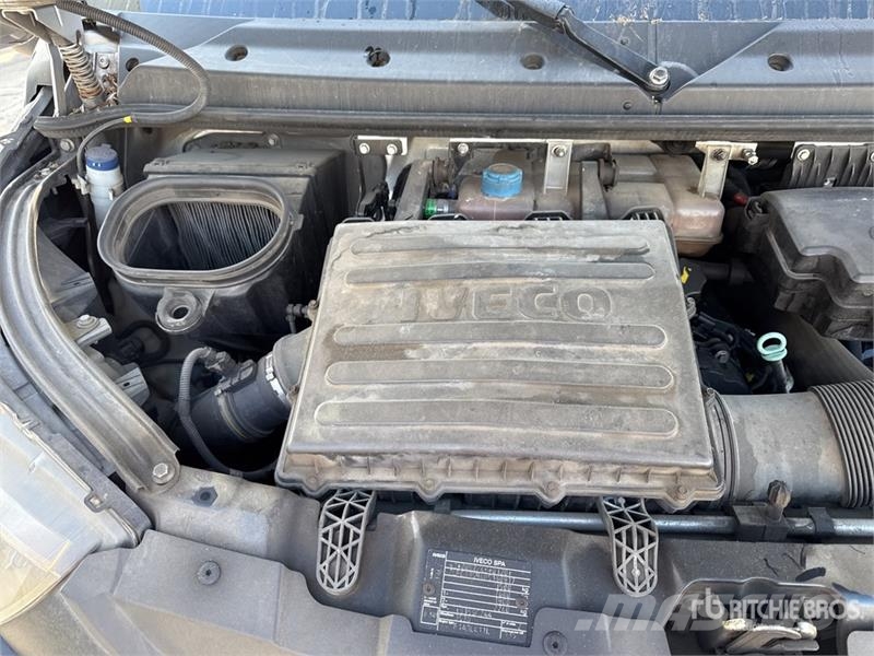 Iveco 35-160 Hi Matic Vans Cargo Van 패널 화물차