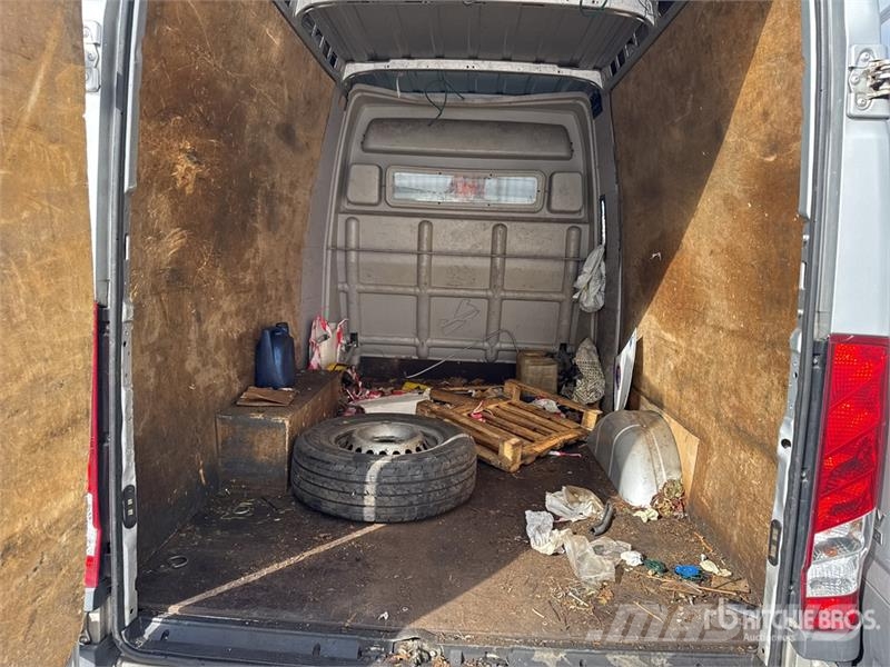 Iveco 35-160 Hi Matic Vans Cargo Van 패널 화물차