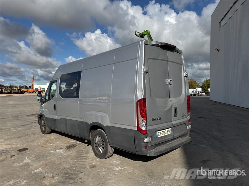 Iveco 35-160 Hi Matic Vans Cargo Van 패널 화물차