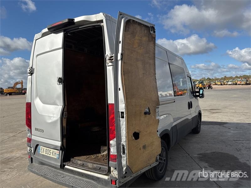 Iveco 35-160 Hi Matic Vans Cargo Van 패널 화물차