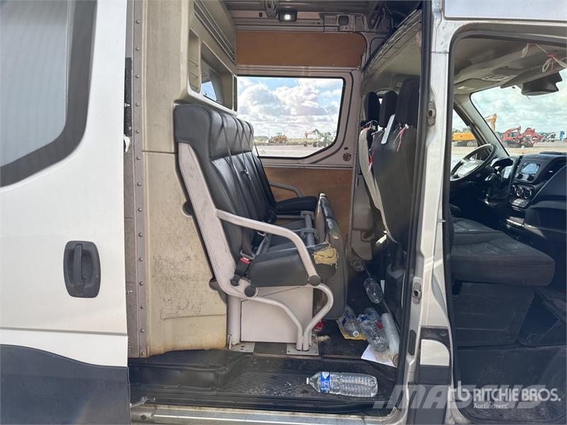 Iveco 35-160 Hi Matic Vans Cargo Van 패널 화물차