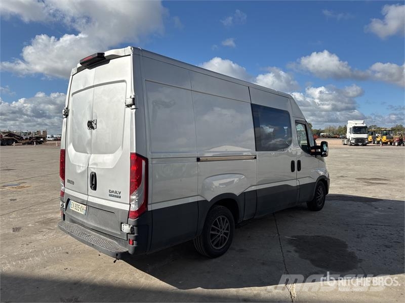 Iveco 35-160 Hi Matic Vans Cargo Van 패널 화물차
