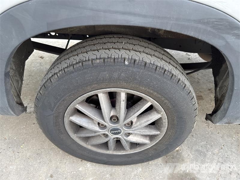 Iveco 35-160 Hi Matic Vans Cargo Van 패널 화물차