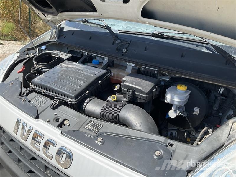 Iveco 35C11 Camion Benne Dump Truck Caminhões basculantes
