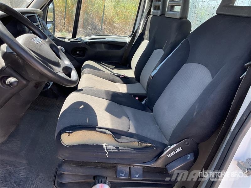 Iveco 35C11 Camion Benne Dump Truck Caminhões basculantes