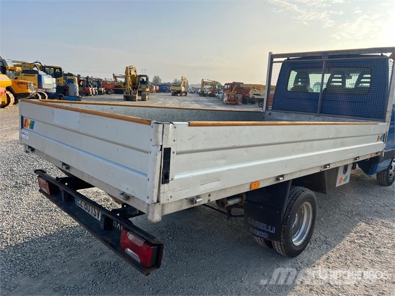 Iveco 35C11 Flatbed Truck Platós / Ponyvás teherautók