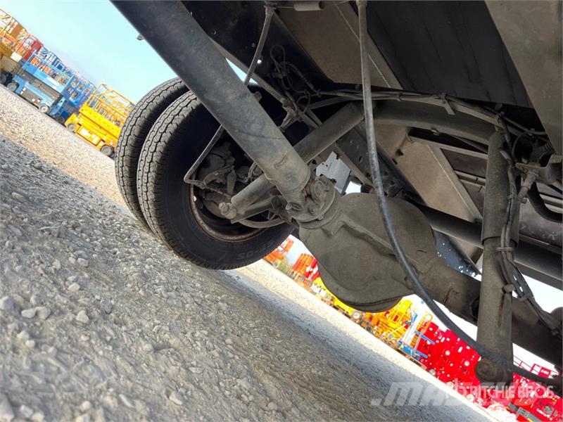 Iveco 35C11 Flatbed Truck Platós / Ponyvás teherautók