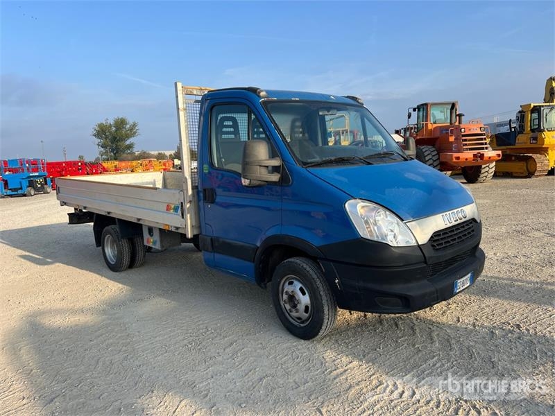 Iveco 35C11 Flatbed Truck Platós / Ponyvás teherautók