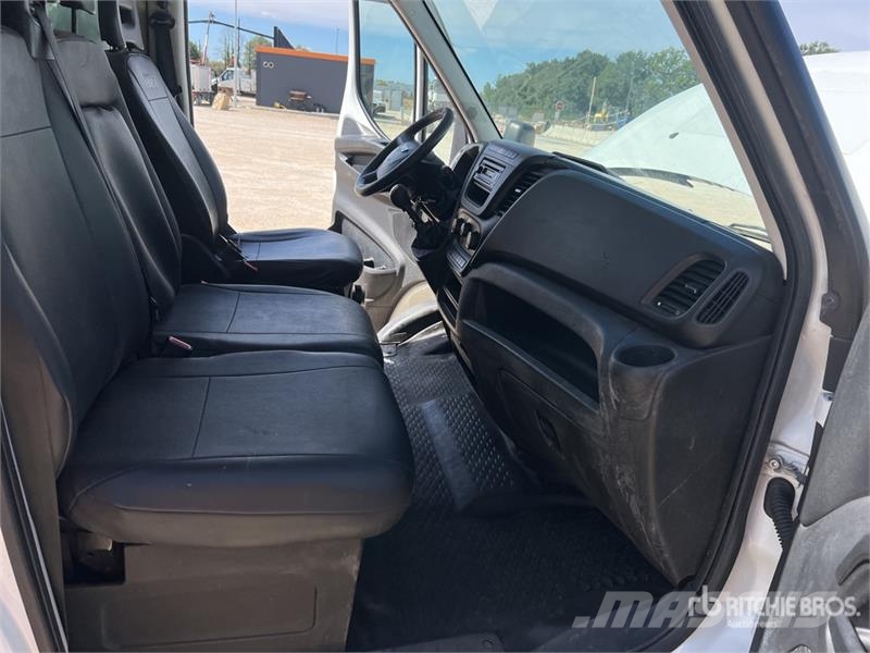 Iveco 35C12 Camion Benne Dump Truck Kallurid