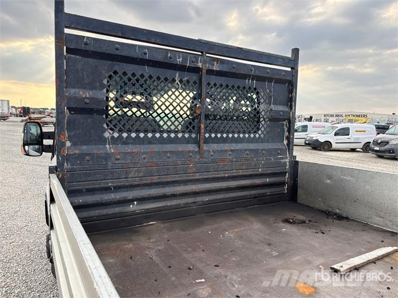Iveco 35C12 Dump Truck (Inoperable) Tipper trucks