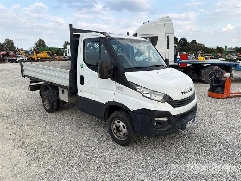 Iveco 35C12 Dump Truck (Inoperable) Tipper trucks