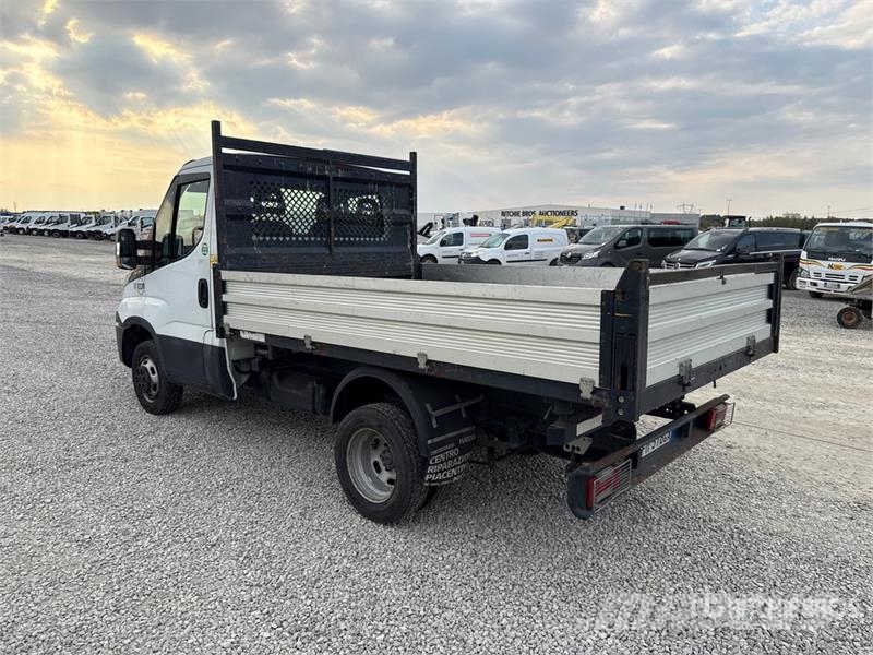 Iveco 35C12 Dump Truck (Inoperable) Tipper trucks