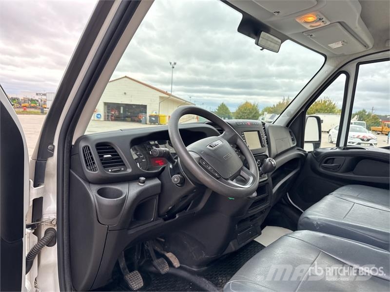 Iveco 35C14 Camion Benne Dump Truck Camion benne