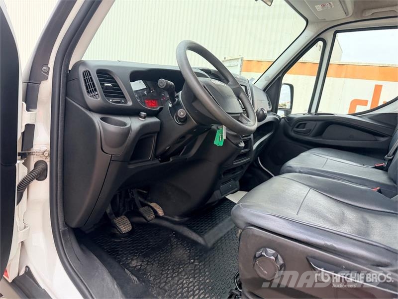 Iveco 35C14 Camion Benne Dump Truck Camion benne