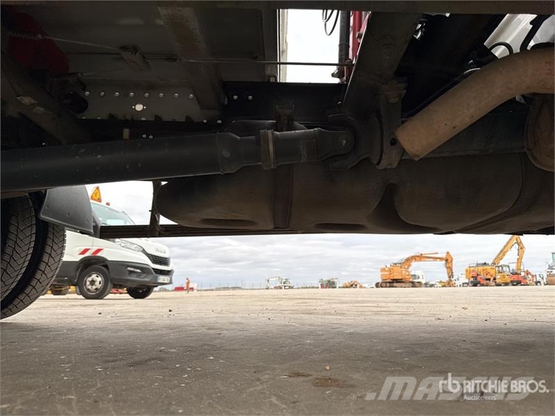 Iveco 35C14 Camion Benne Dump Truck Camion benne