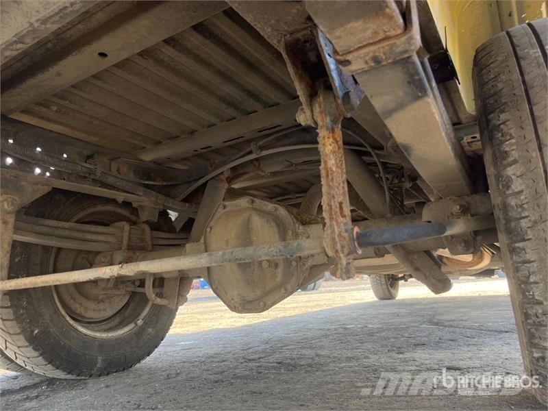 Iveco 50 C17 4x2 Service Truck Комбинированные дорожные машины