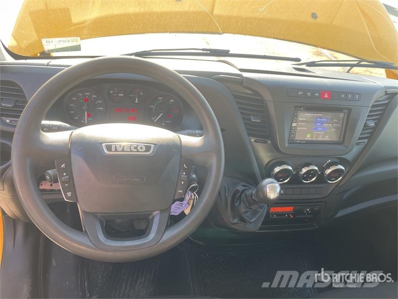 Iveco 50 C17 4x2 Service Truck Комбинированные дорожные машины