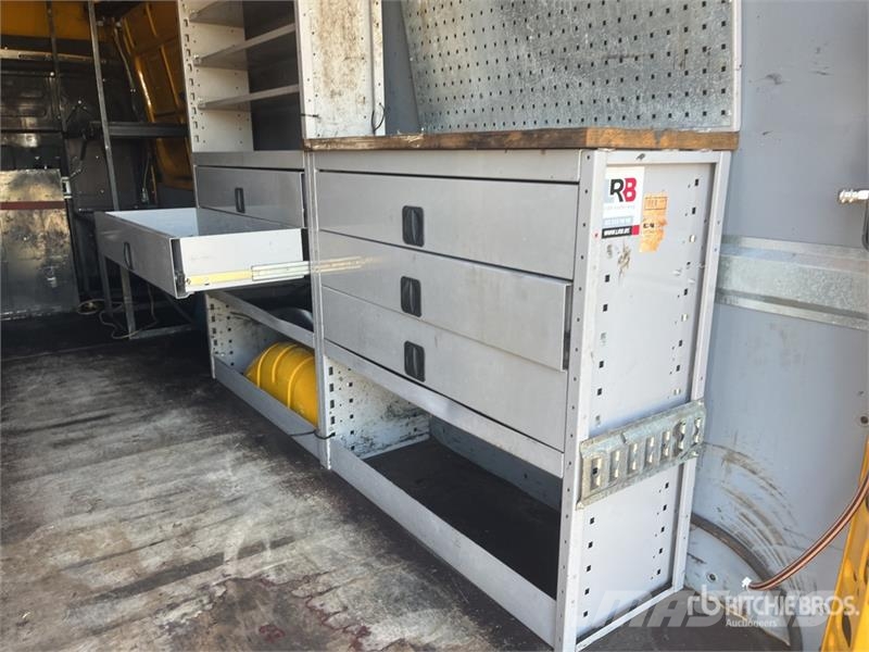 Iveco 50 C17 4x2 Service Truck Комбинированные дорожные машины