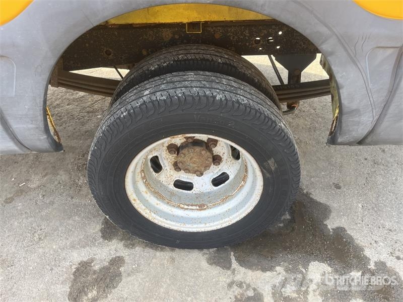 Iveco 50C35 4x2 Service Truck (Inoperable) Комбинированные дорожные машины