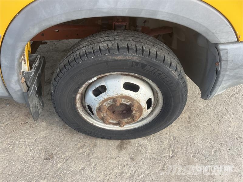 Iveco 50C35 4x2 Service Truck (Inoperable) Комбинированные дорожные машины