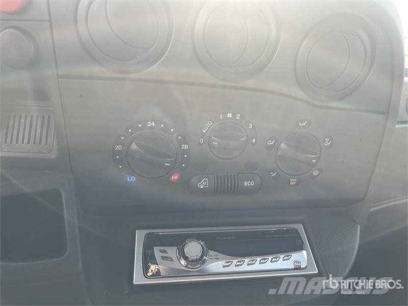 Iveco 50C35 4x2 Service Truck (Inoperable) Комбинированные дорожные машины