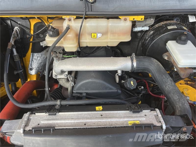 Iveco 50C35 4x2 Service Truck (Inoperable) Комбинированные дорожные машины