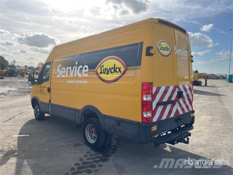 Iveco 50C35 4x2 Service Truck (Inoperable) Комбинированные дорожные машины