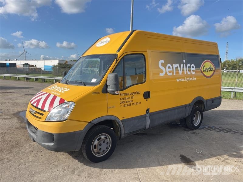 Iveco 50C35 4x2 Service Truck (Inoperable) Комбинированные дорожные машины