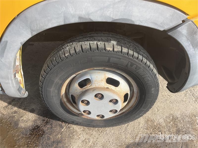Iveco 50C35 4x2 Service Truck (Inoperable) Комбинированные дорожные машины