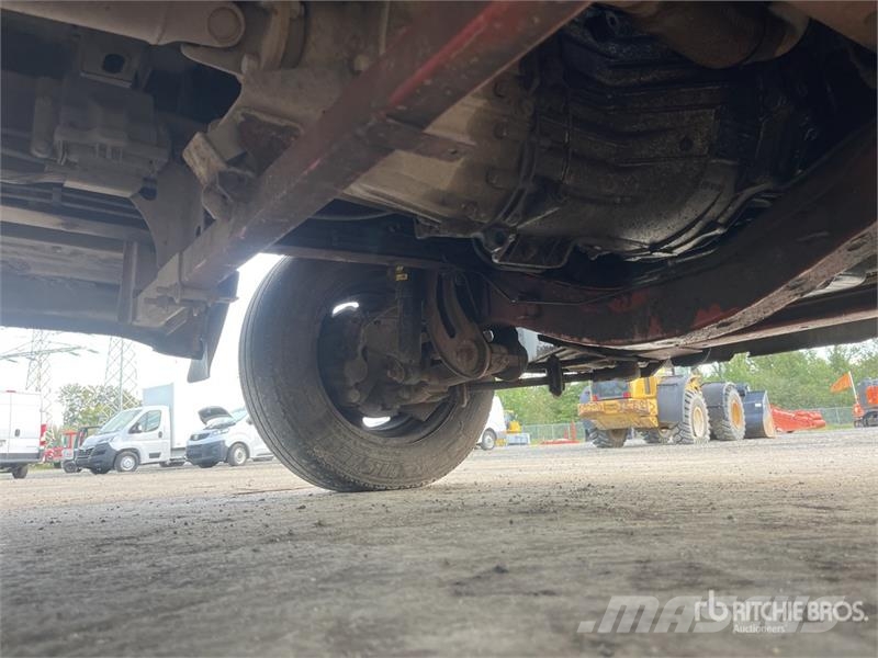 Iveco 50C35 4x2 Service Truck (Inoperable) Комбинированные дорожные машины