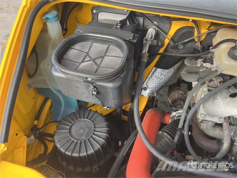 Iveco 50C35 4x2 Service Truck (Inoperable) Комбинированные дорожные машины