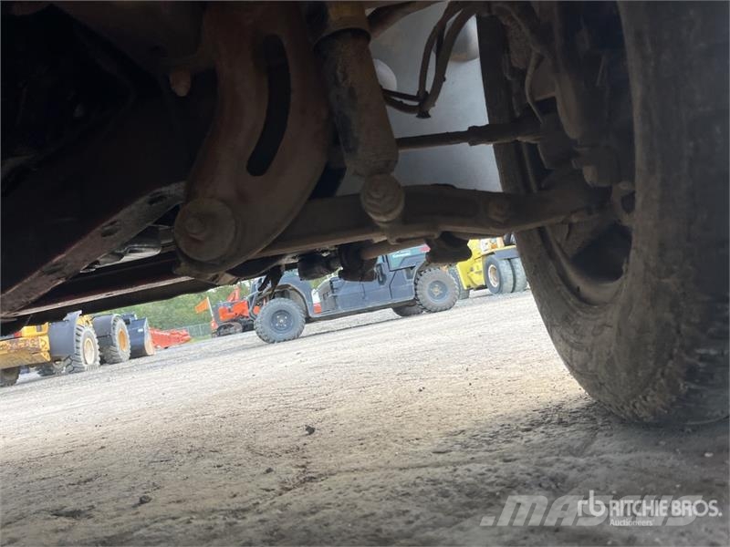 Iveco 50C35 4x2 Service Truck (Inoperable) Комбинированные дорожные машины