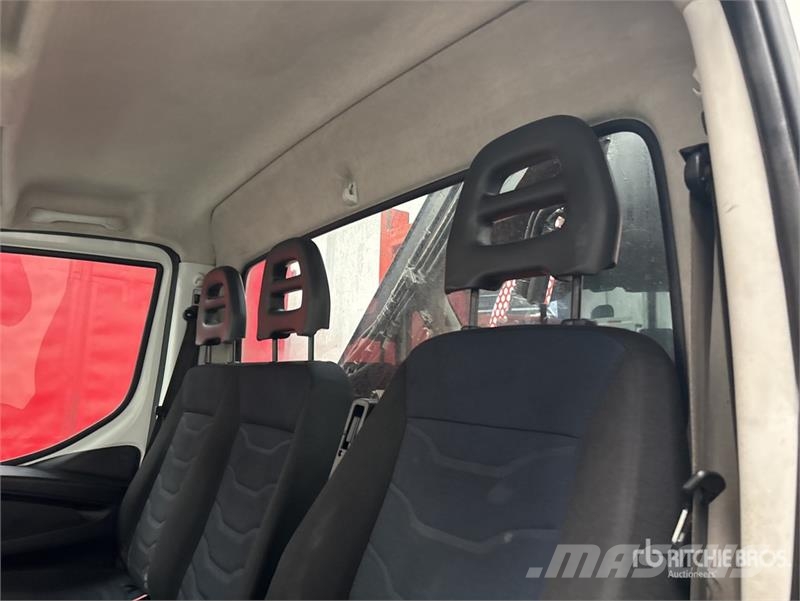 Iveco 70C21 4x2 Flatbed Truck with Crane Kraanaga veokid