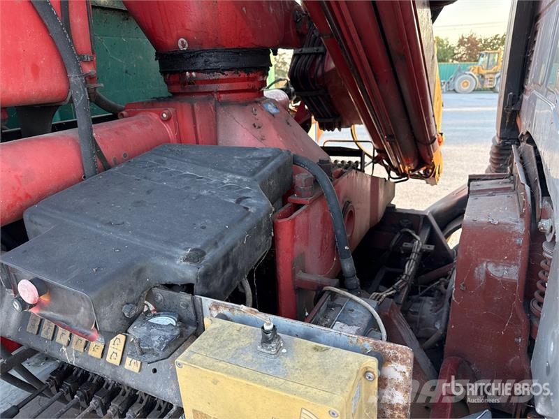 Iveco 722.A3 J2 6650 kg on Iveco Eurotech 240E42 6x2 Dum Kranwagen