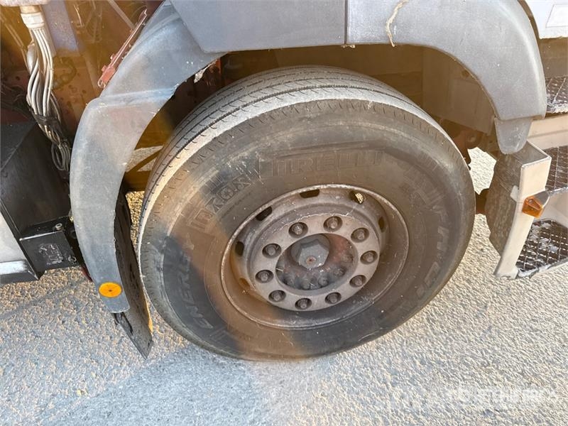 Iveco 722.A3 J2 6650 kg on Iveco Eurotech 240E42 6x2 Dum Kranwagen