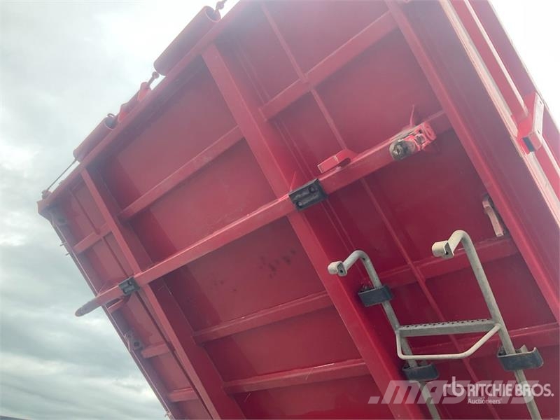 Iveco 80-220 EuroCargo 4x2 S/A Dump Truck Camion benne