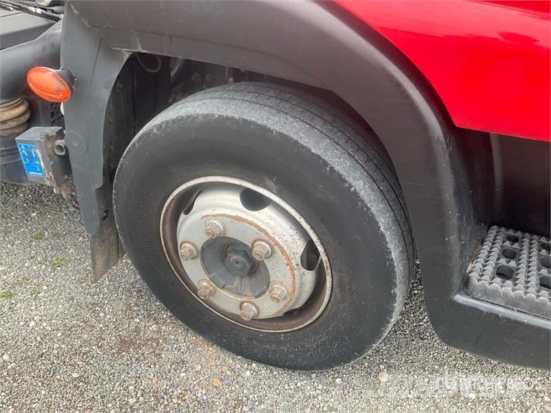 Iveco 80-220 EuroCargo 4x2 S/A Dump Truck Camion benne