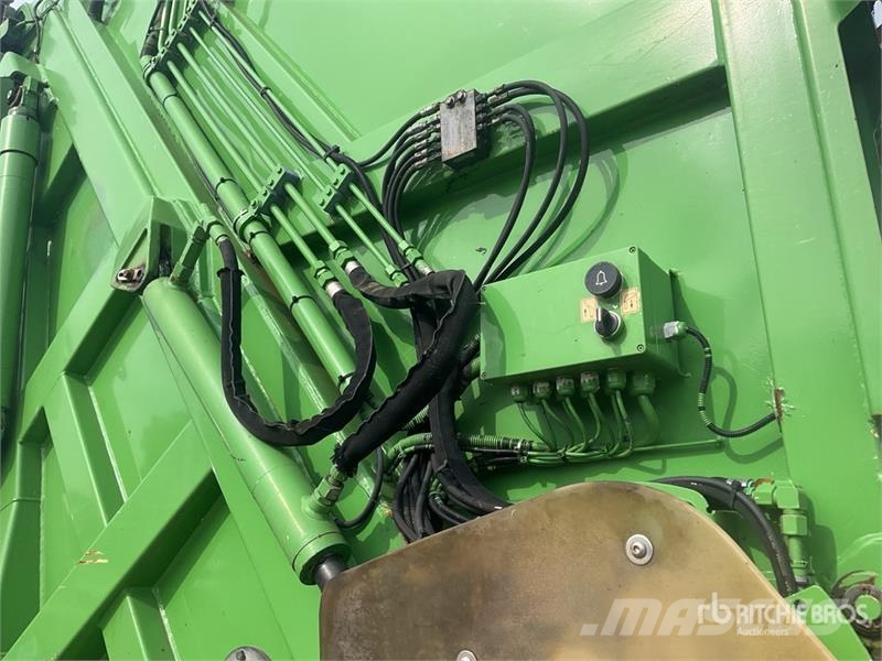 Iveco AD260S33X 6x2 Rear Loader Waste Collection Truck Atkritumu izvešanas transports