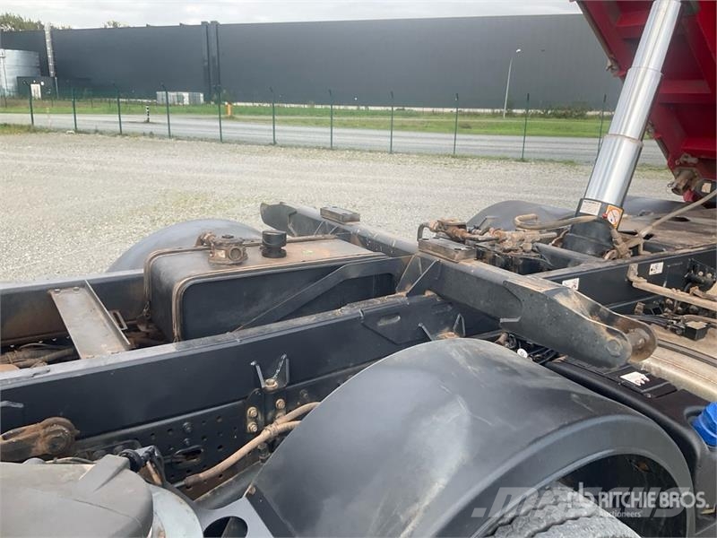 Iveco AD360H X-Way 480 8x4 Twin-Steer Tri/A Dump Truck Bañeras basculantes usadas