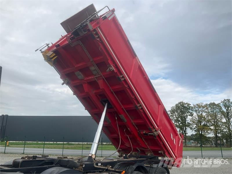 Iveco AD360H X-Way 480 8x4 Twin-Steer Tri/A Dump Truck Bañeras basculantes usadas