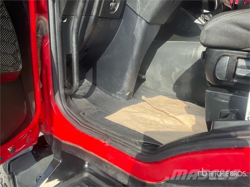 Iveco AD360H X-Way 480 8x4 Twin-Steer Tri/A Dump Truck Bañeras basculantes usadas